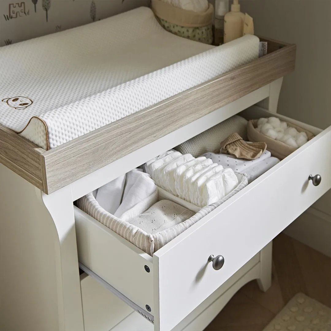 CuddleCo Clara 2 Piece Set 3-Drawer Dresser   Cot Bed  - White/Ash