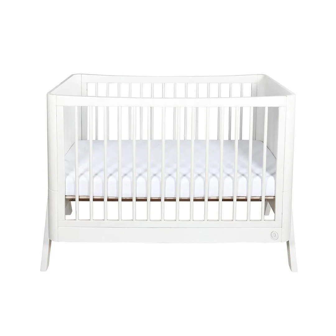 Gaia Baby Hera 'Studio Edit" Two Piece Set (Cot & Dresser) - White