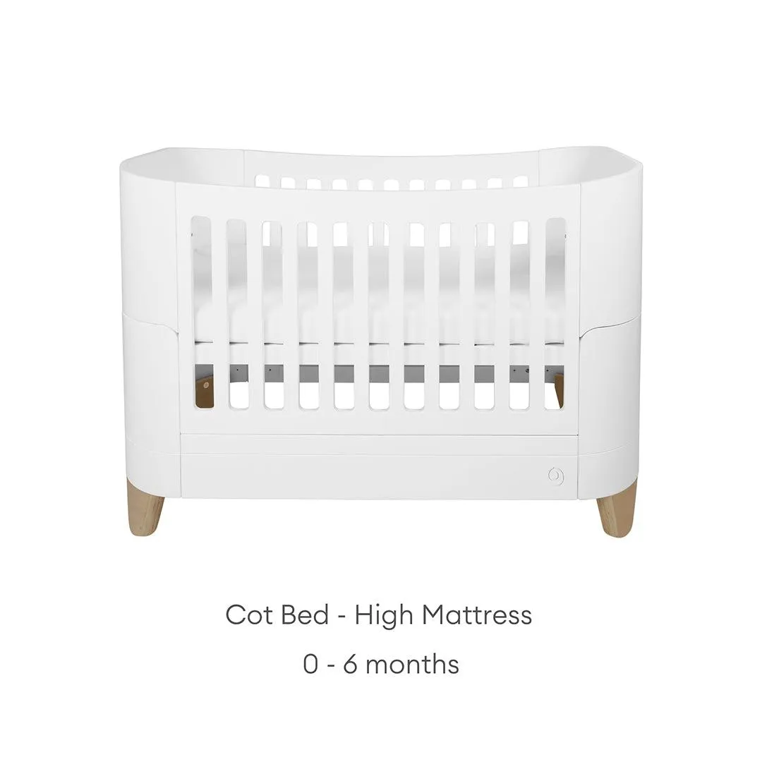 Gaia Baby Serena Cot Bed   Bedside Crib Set- Includes Bedside (Incl Bedside mattress), Cot Bed and Dresser - White / Natural