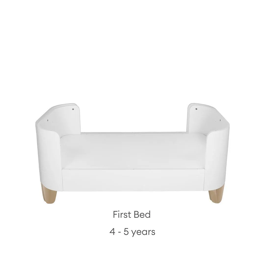 Gaia Baby Serena Cot Bed   Bedside Crib Set- Includes Bedside (Incl Bedside mattress), Cot Bed and Dresser - White / Natural