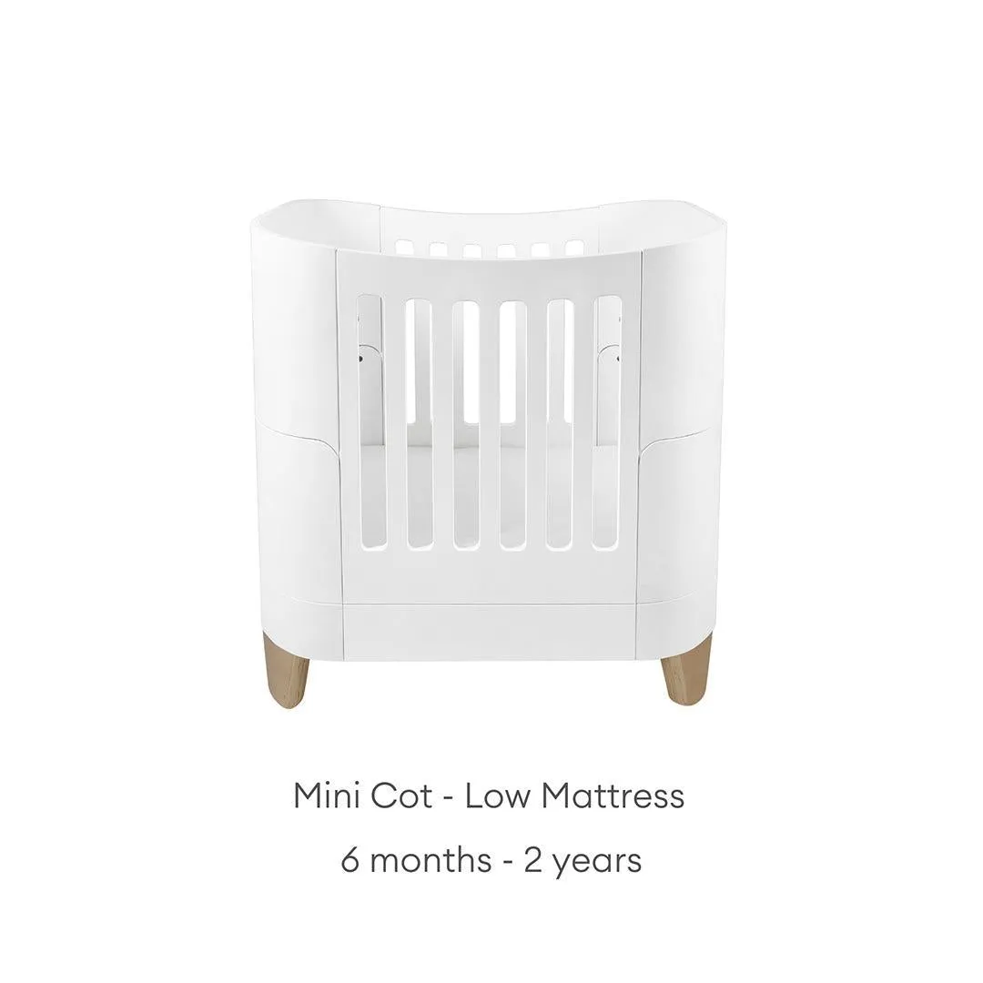 Gaia Baby Serena Mini Cot and Dresser Set - White / Natural