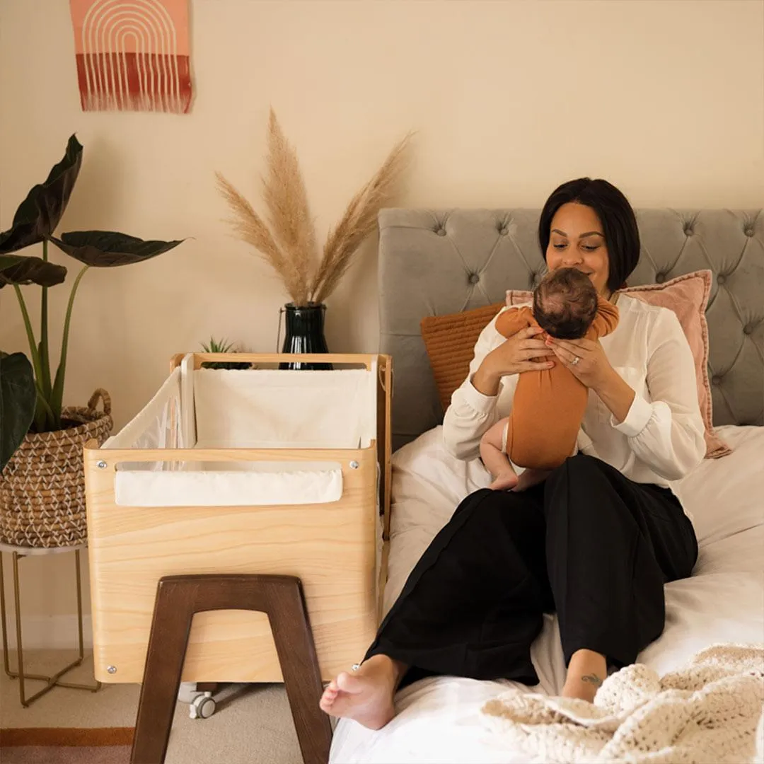 Gaia Hera Bedside Crib - Natural/Walnut