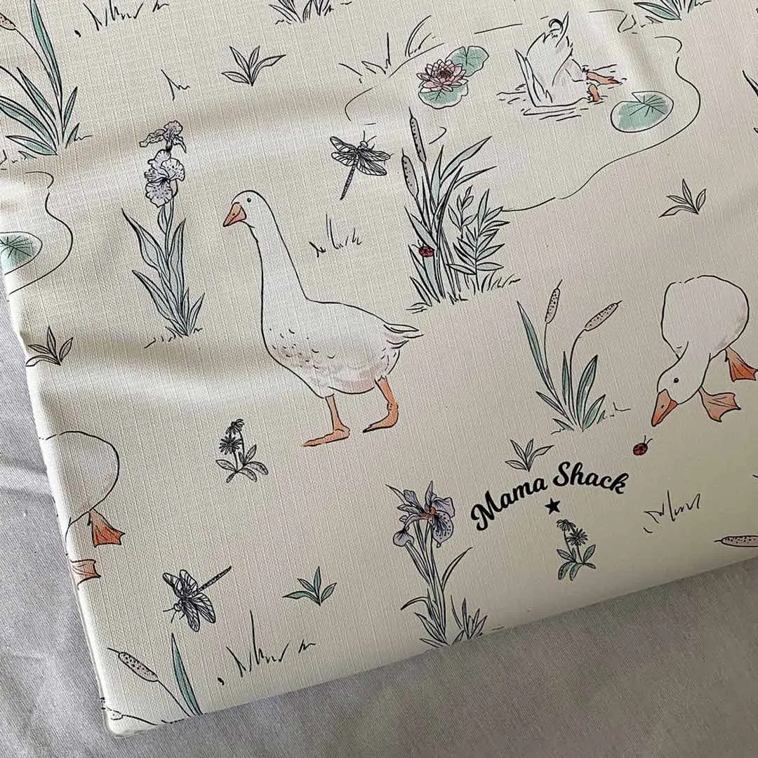 Mama Shack Travel Mat - Goose & the Ladybird
