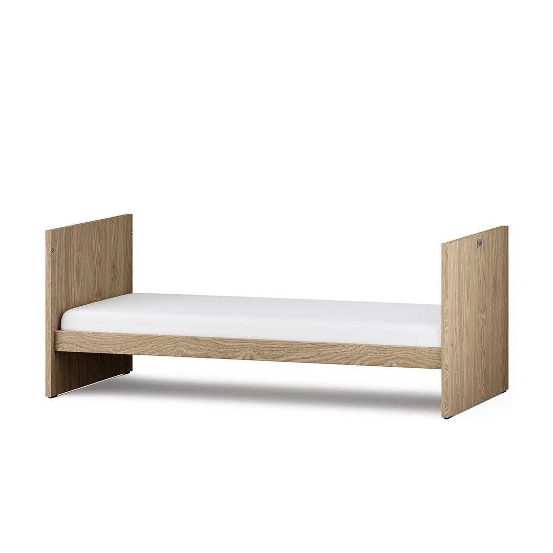 Silver Cross Geneva Cot Bed - Oak