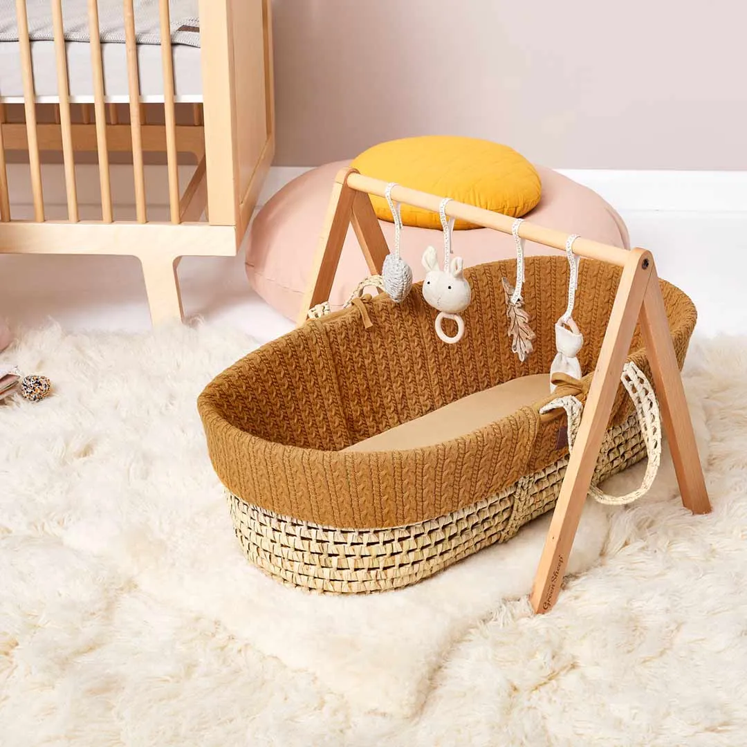 The Little Green Sheep Organic Knitted Moses Basket   Stand Bundle