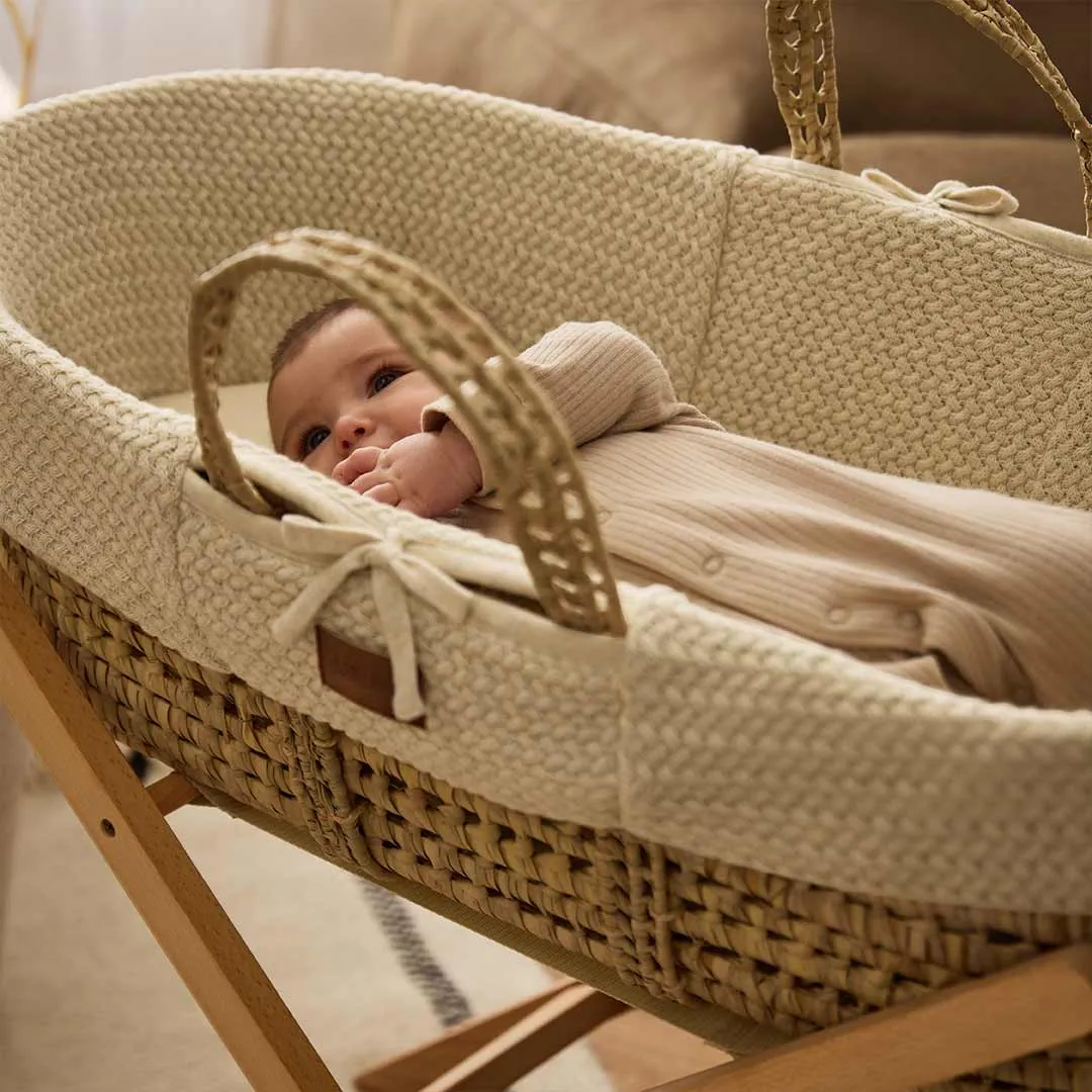 The Little Green Sheep Organic Wheat Knit Moses Basket   Mattress - Linen