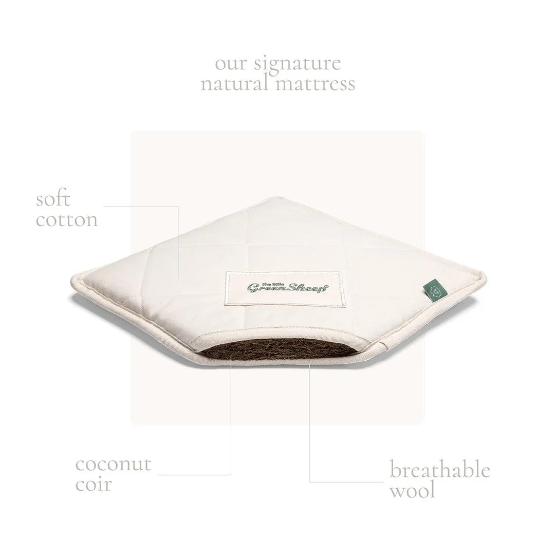 The Little Green Sheep Organic Wheat Knit Moses Basket   Mattress - Truffle