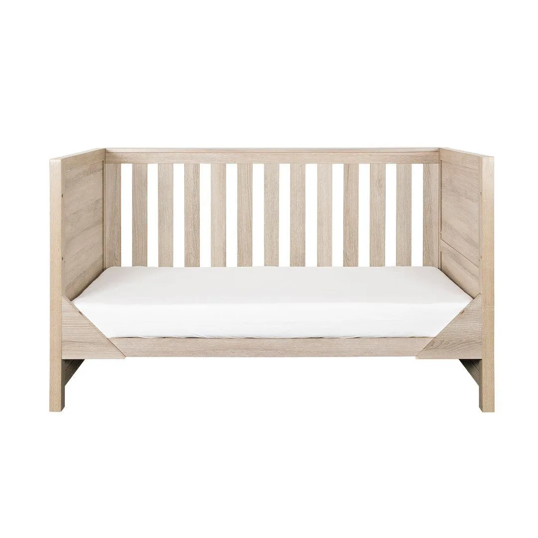 Tutti Bambini Modena 3 in 1 Cot Bed - Oak