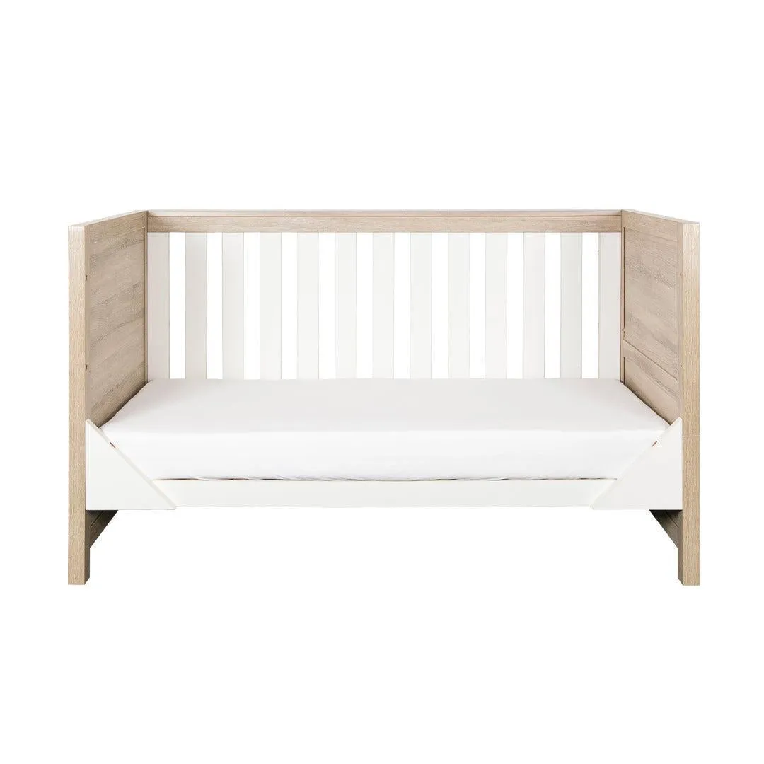Tutti Bambini Modena 3 in 1 Cot Bed - White/Oak